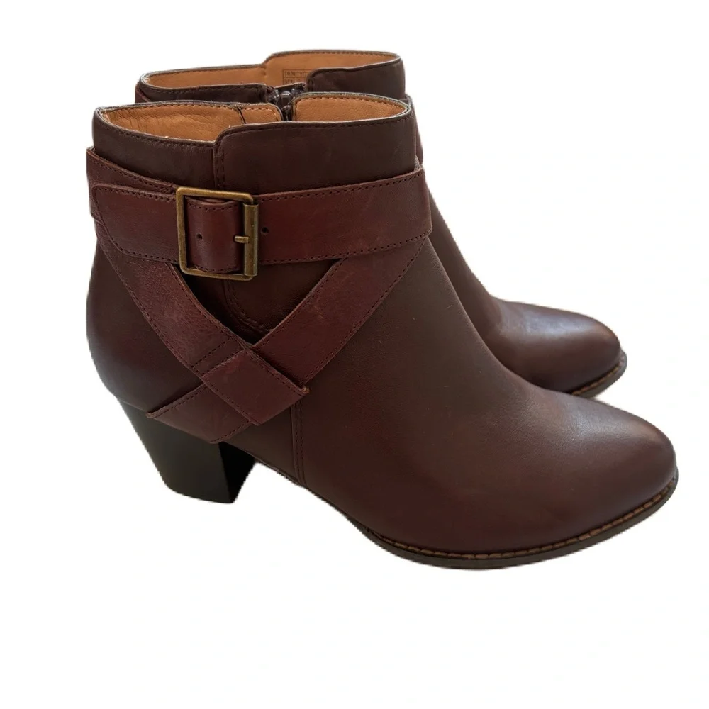 VIONIC Women's‎ Trinity Boots Chocolate Brown Leather Size 9 Booties Ankle Boot